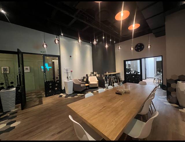 203M² SERVICED OFFICE TO LET IN ROSEBANK
